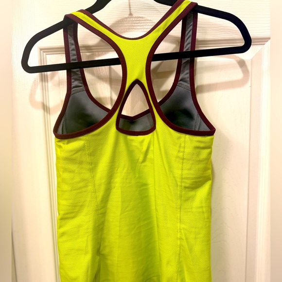 Nike Dri-FIT Yellow and Maroon Tank Size: M - Picture 3 of 4